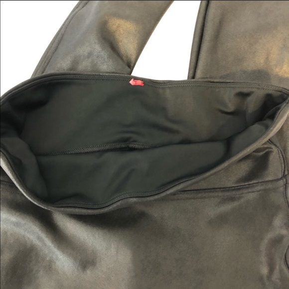 XS Spanx vegan leather leggings - Picture 9 of 9